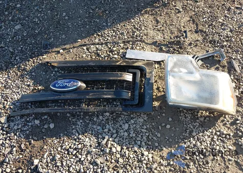 2014 Ford F-150 Stx/Xl/Xlt z USA, uszkodzony, nr VIN 1FTMF1EM3EKF28189